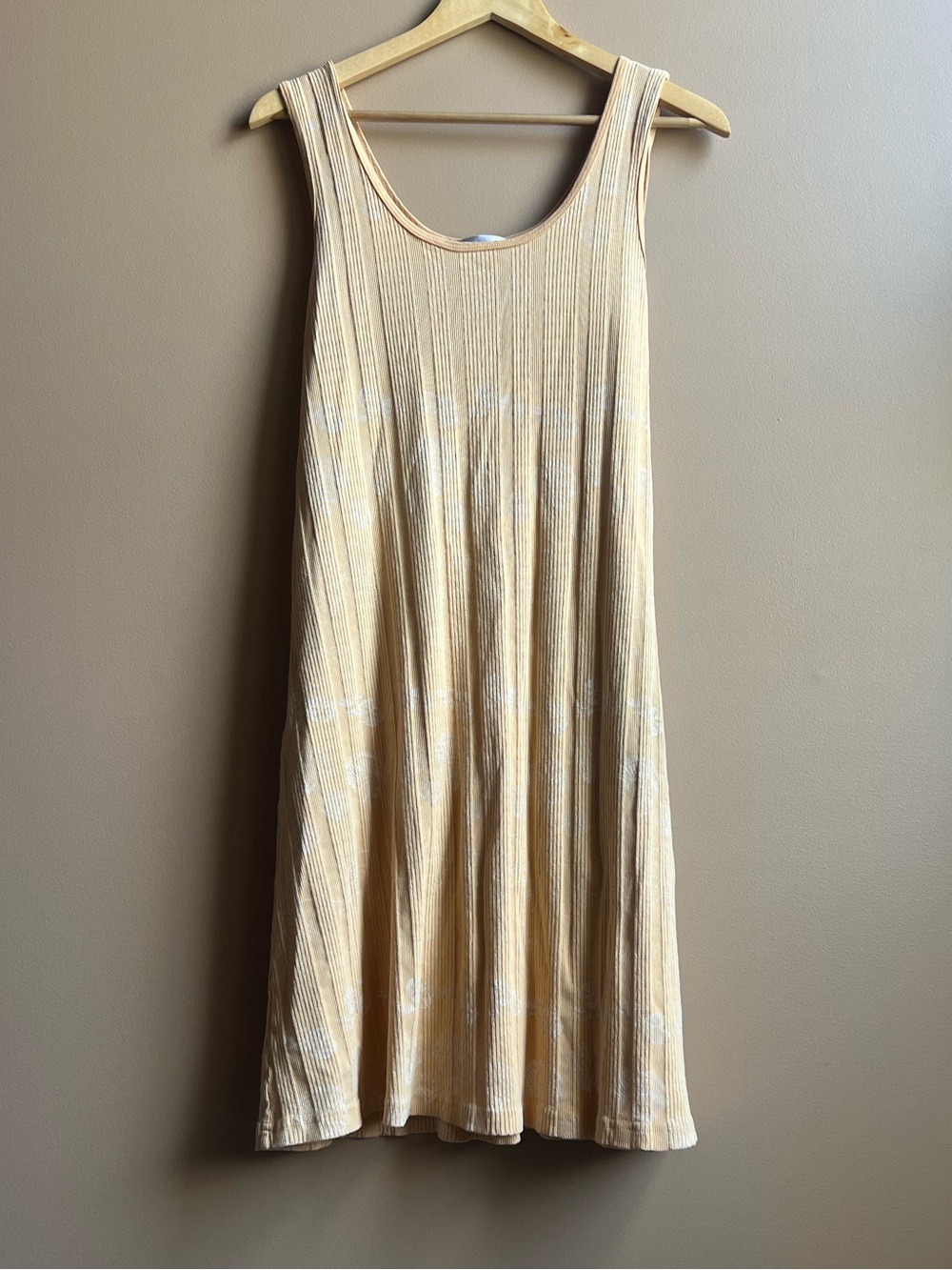 “Fresh Produce” yellow & white, lightweight ribbed cotton beach theme slip dress - Picture 5 of 13